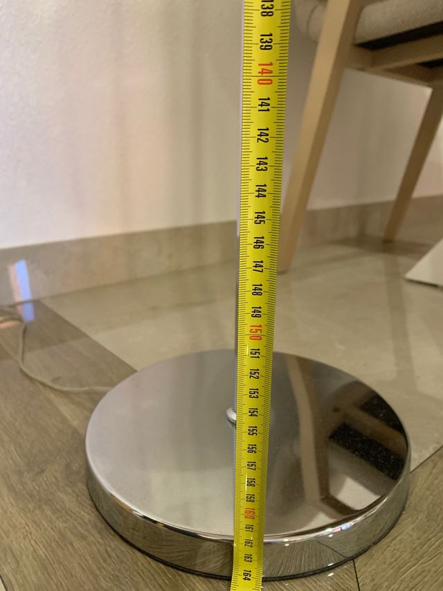 Lampara de pie y conjunto de portavelas