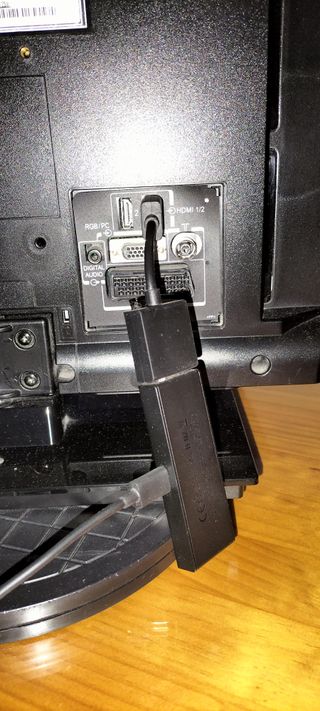 TV Toshiba 22" + Fire TV Amazon