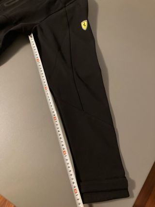 chaqueta Ferrari sofshell negra Castro Urdiales