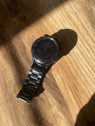 ÚLTIMA OPORTUNIDAD Reloj Garmin 5 Plus Titanio