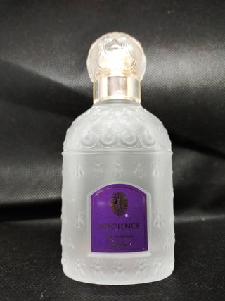 Bottiglie di profumo vuote