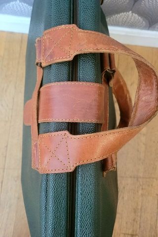 Maleta/Bolsa Vintage con asas en cuero color verde