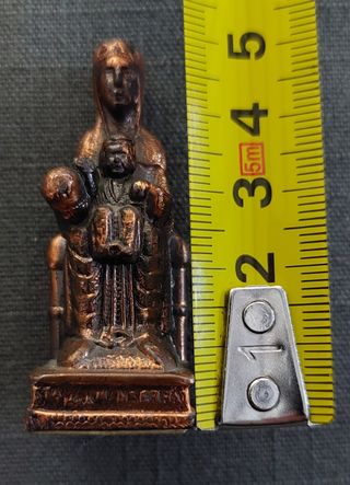 Figura Virgen de Montserrat. La Moreneta