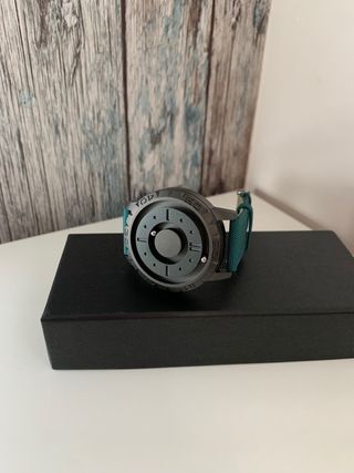 reloj magnético unisex
