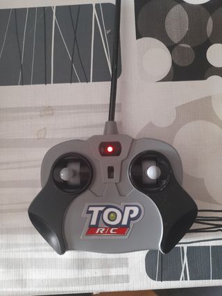 Coche de juguete con luz