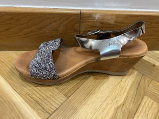 sandalias piel purpurina plata