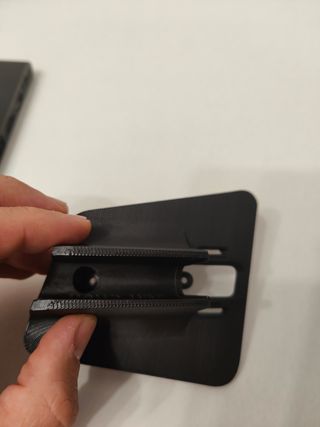 Soporte vertical PS Vita TV