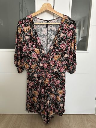 mono stradivarius flores