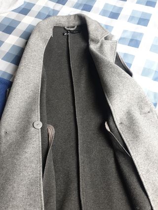 Chaleco largo Zara color gris 
