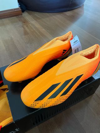 botas de fútbol NUEVAS