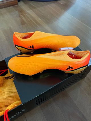 botas de fútbol NUEVAS