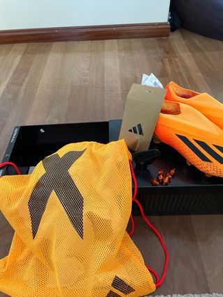 botas de fútbol NUEVAS