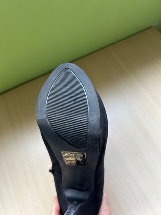 Botin negro usado 2 veces