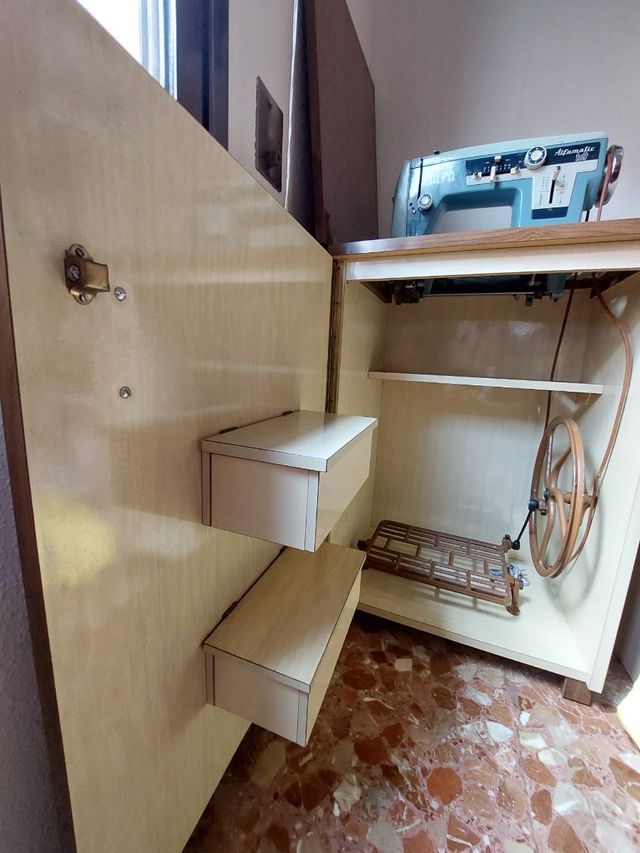 Maquina de coser Alfa