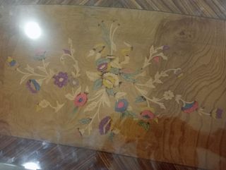 Aparador pintado al óleo con cristal