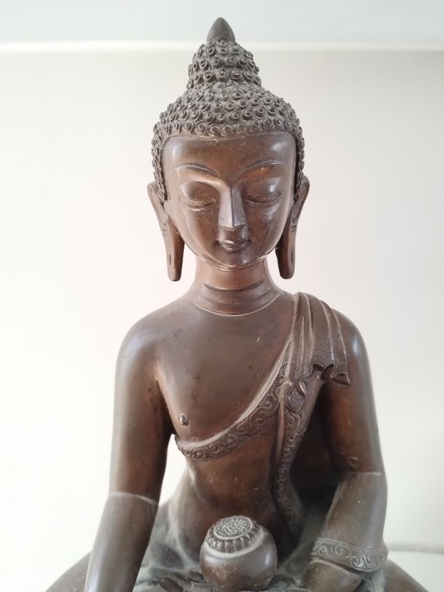 Buddha in bronzo