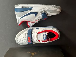 Nike Air Jordan Legacy 312 Blanco y Azul