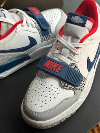 Nike Air Jordan Legacy 312 Blanco y Azul