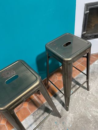 TABURETES METÁLICOS