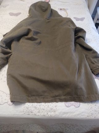 Cazadora forrada color caqui