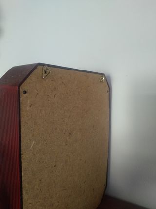 Pequeña vitrina para colgar pared