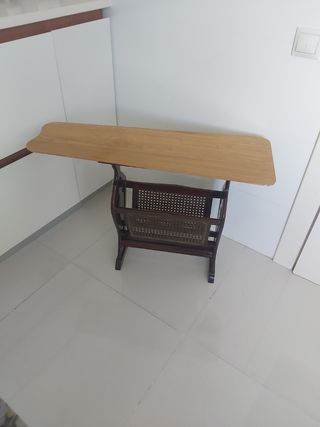 Revistero madera vintage,mesita apoyo, mesita tv.