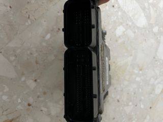 Centralita motor ECU 8K1 907 401 K