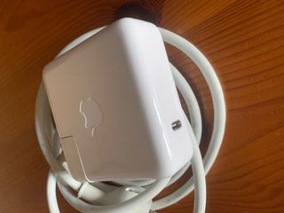 Adaptador de corriente usb-c Apple 61W