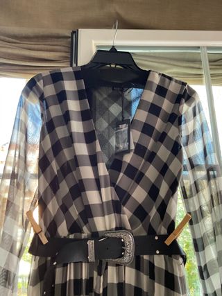 Vestido Maxi GUESS blanco y negro a estrenar TallM