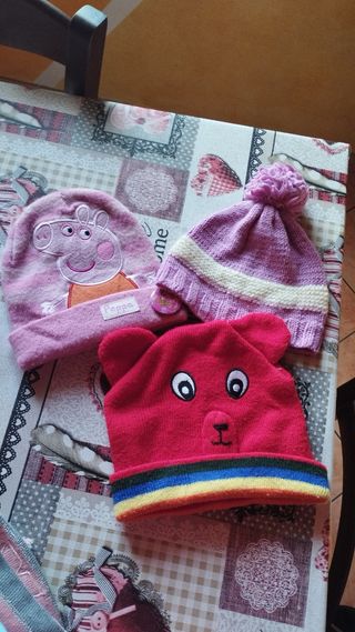 Tre Cuffie bambina in lana