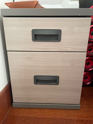 CAMA Y DORMITORIO COMPLETO