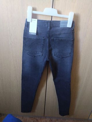 Pantalón vaquero niño. Elástico