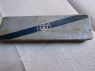 Astuccio di latta Lyra