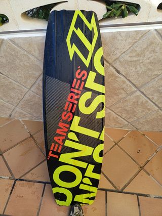 Tabla de kitesurf north