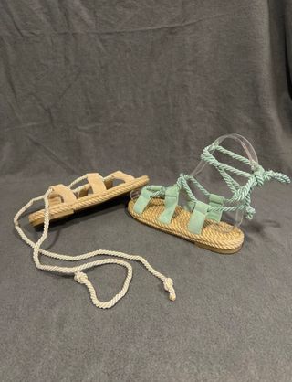 Sandalias romanas de colores