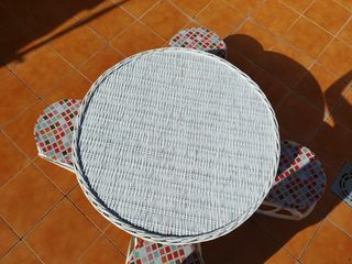 urge venta de mesa,4 bancos