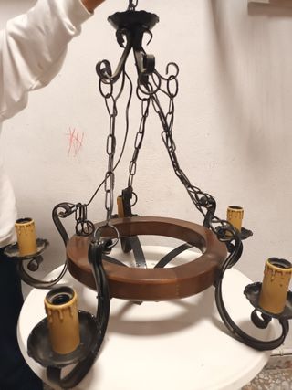 Lámpara rustica rueda madera y forja