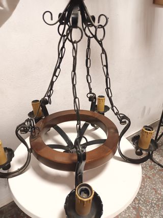 Lámpara rustica rueda madera y forja