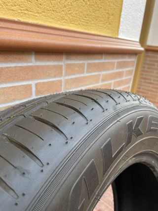4 NEUMATICOS 235/60 R18 103H