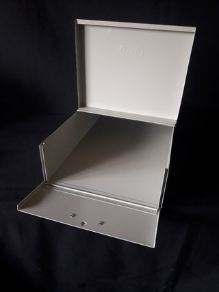 LIPS. Caja De Seguridad de Banco.