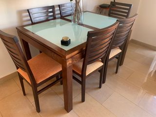 Mesa madera salón y 6 sillas