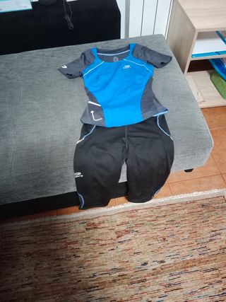 Malla y 2 camisetas