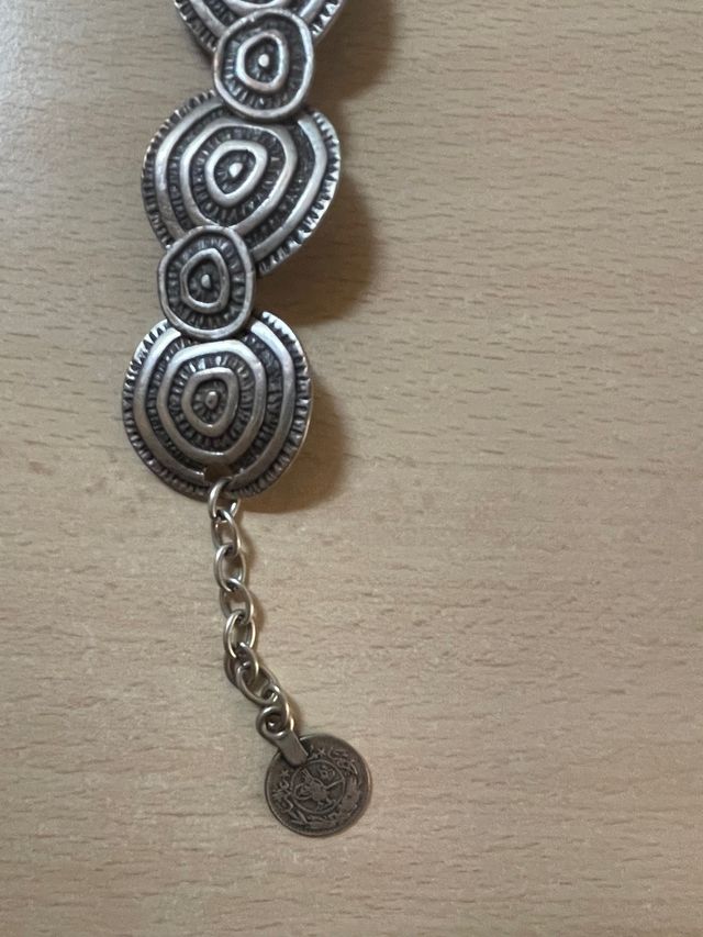 Braccialetto semirigido con cerchi