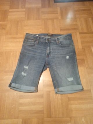 Pantalón vaquero corto talla m