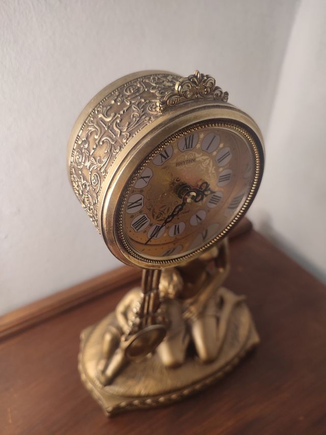 OFERTA!!! Reloj péndulo sobremesa marca RHYTHM