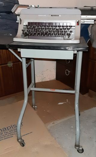 Maquina de escribir Olivetti 88 vintage