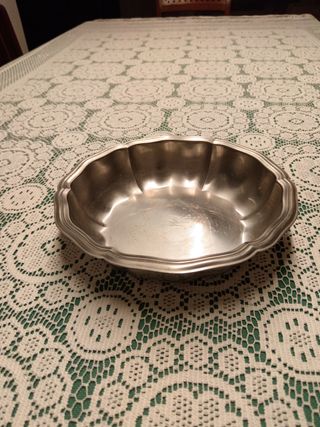 Centrotavola in peltro