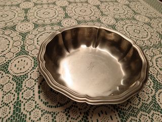 Centrotavola in peltro