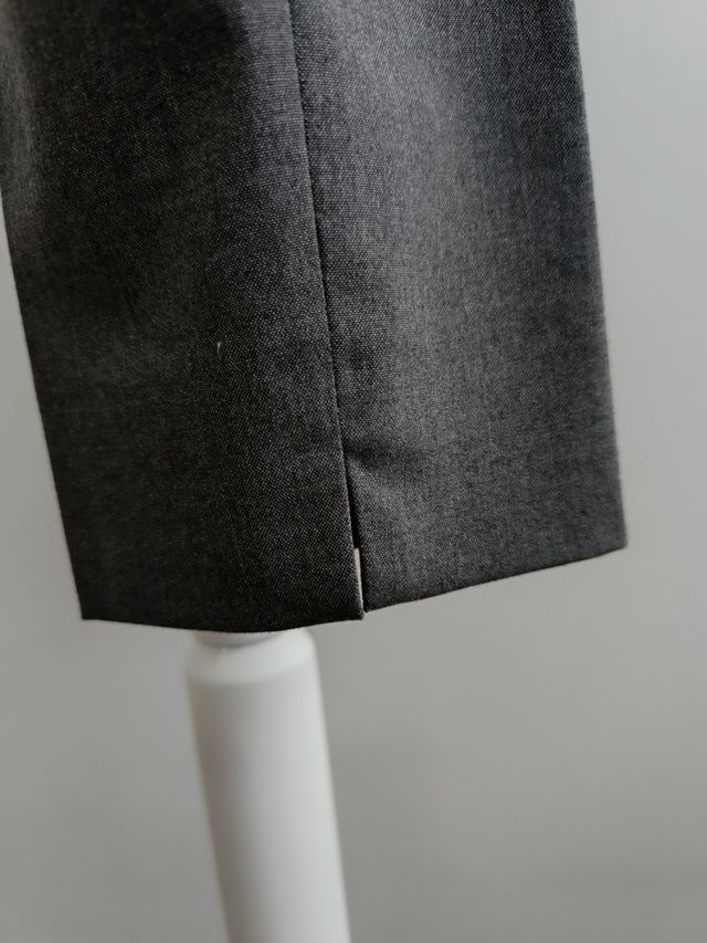 Mango. Pantalón traje