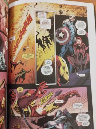 2libros de Marvel "Los vengadores"